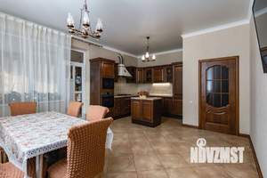 Дом 331м&sup2;, 2-этажный, участок 13 сот.  