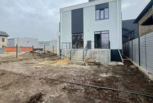 Дом 215м&sup2;, 3-этажный, участок 4 сот.  