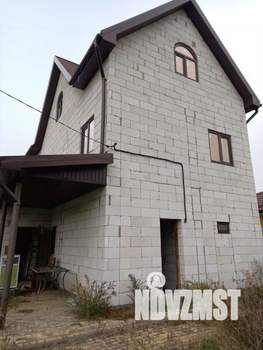 Дом 185м², 3-этажный, участок 6 сот.  