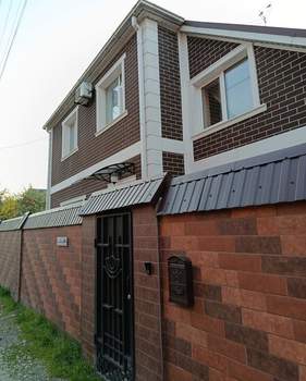 Дом 180м&sup2;, 2-этажный, участок 3 сот.  