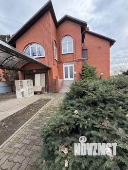 Дом 210м&sup2;, 3-этажный, участок 13 сот.  