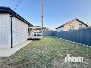 Дом 100м&sup2;, 1-этажный, участок 6 сот.  