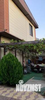 Дом 190м&sup2;, 2-этажный, участок 4 сот.  