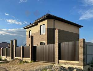 Дом 175м&sup2;, 3-этажный, участок 5 сот.  