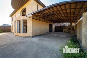 Дом 315м&sup2;, 2-этажный, участок 4 сот.  