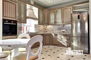 Дом 142м&sup2;, 2-этажный, участок 4 сот.  