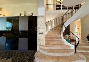 Дом 496м², 2-этажный, участок 16 сот.  