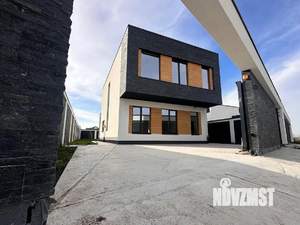 Дом 200м&sup2;, 2-этажный, участок 5 сот.  