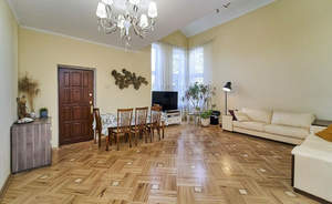 Дом 228м&sup2;, 3-этажный, участок 12 сот.  