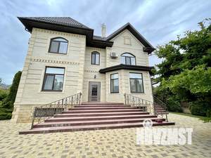 Дом 370м², 3-этажный, участок 8 сот.  