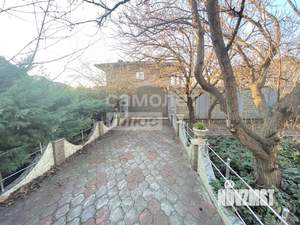 Дом 359м&sup2;, 2-этажный, участок 10 сот.  