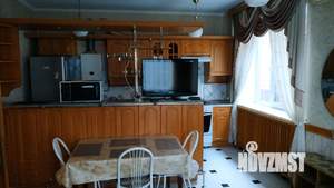 Дом 220м², 2-этажный, участок 8 сот.  