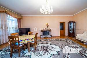 Дом 444м&sup2;, 2-этажный, участок 10 сот.  