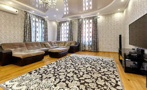 Дом 365м&sup2;, 2-этажный, участок 6 сот.  