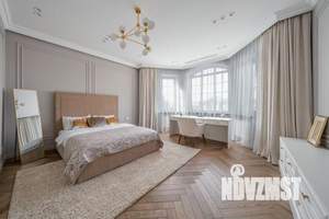 Дом 481м&sup2;, 2-этажный, участок 8 сот.  