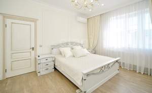 Дом 277м&sup2;, 2-этажный, участок 6 сот.  