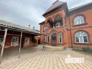 Дом 330м², 2-этажный, участок 6 сот.  