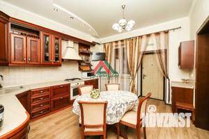 Дом 187м&sup2;, 2-этажный, участок 4 сот.  