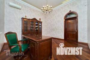 Дом 600м², 3-этажный, участок 6 сот.  