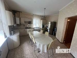 Дом 256м², 3-этажный, участок 4 сот.  