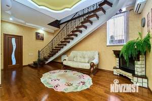 Дом 133м&sup2;, 2-этажный, участок 4 сот.  