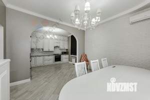 Дом 160м², 2-этажный, участок 4 сот.  