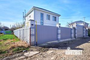 Дом 140м&sup2;, 2-этажный, участок 4 сот.  