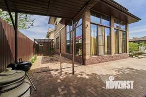 Дом 270м², 2-этажный, участок 10 сот.  