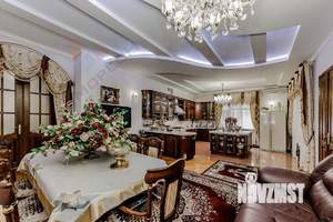 Дом 500м², 2-этажный, участок 14 сот.  