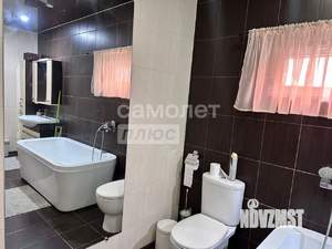 Дом 210м², 2-этажный, участок 4 сот.  