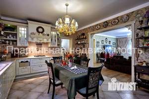 Дом 230м&sup2;, 2-этажный, участок 6 сот.  