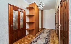 Дом 208м&sup2;, 3-этажный, участок 6 сот.  