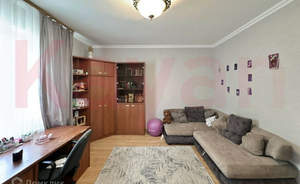 Дом 378м&sup2;, 2-этажный, участок 10 сот.  