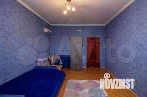 Дом 500м&sup2;, 2-этажный, участок 8 сот.  