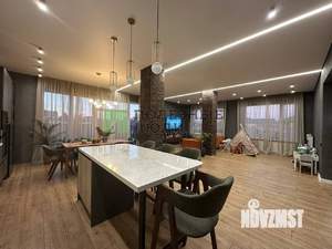 Дом 190м², 2-этажный, участок 9 сот.  