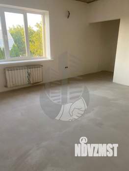 Дом 242м&sup2;, 2-этажный, участок 10 сот.  