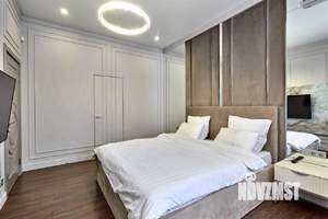 Дом 477м&sup2;, 3-этажный, участок 10 сот.  