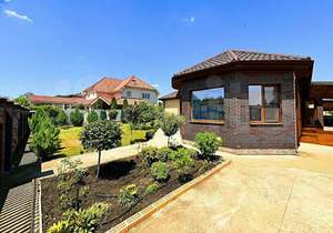 Дом 180м&sup2;, 1-этажный, участок 10 сот.  