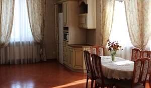 Дом 412м&sup2;, 3-этажный, участок 8 сот.  