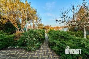 Дом 220м&sup2;, 2-этажный, участок 21 сот.  