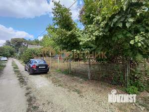 Дом 25м&sup2;, 2-этажный, участок 6 сот.  