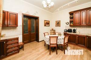 Дом 187м², 2-этажный, участок 4 сот.  