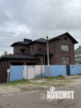 Дом 380м&sup2;, 3-этажный, участок 10 сот.  