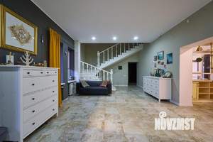 Дом 290м&sup2;, 2-этажный, участок 9 сот.  