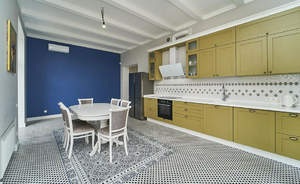 Дом 325м&sup2;, 2-этажный, участок 8 сот.  