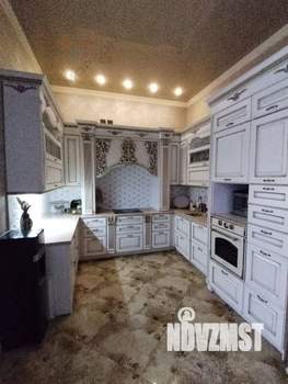 Дом 353м², 3-этажный, участок 4 сот.  
