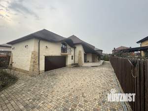 Дом 296м&sup2;, 2-этажный, участок 7 сот.  