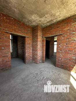 Дом 220м², 2-этажный, участок 4 сот.  