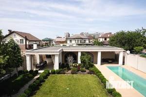 Дом 407м&sup2;, 2-этажный, участок 10 сот.  