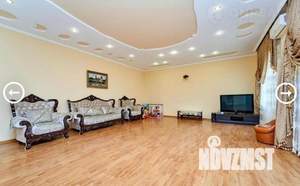Дом 260м², 2-этажный, участок 10 сот.  